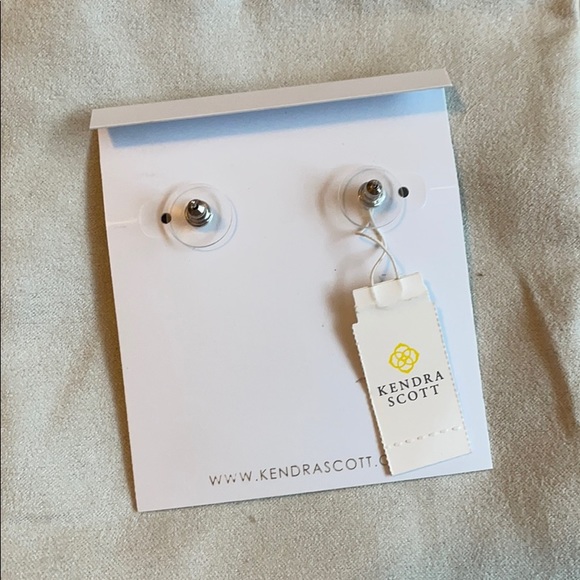 NWT KENDRA SCOTT SILVER ELLIE DRUSY EARRINGS! - Picture 5 of 5